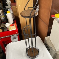 【ニトリ】トイレットペーパーホルダー（黒）の画像