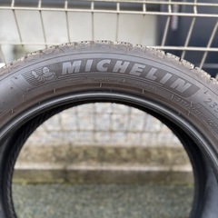 お値下げ可MICHELIN X-ICE SNOW SUV 235/50 R19 GLBの画像