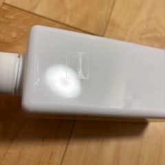 無印良品ディスペンサー２つ、マグネット式泡で出るでいディスペンサーの画像