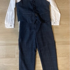 子供用スーツの画像