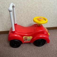 アンパンマン  車の画像