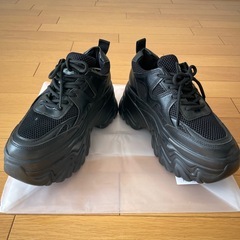 厚底スニーカーの画像