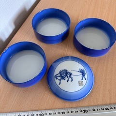 陶器の小鉢　3段重ね　の画像