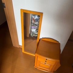 💄【最終処分！】大型鏡付きドレッサー（引き出しにキャスター付き！）¥1,000 💄の画像