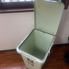 大きめゴミ箱の画像