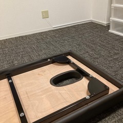 対応中にて新規受付なし マッサージベッド【脚付き】の画像