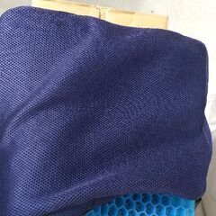 低反発ゲルクッション  100円 10月末迄の画像