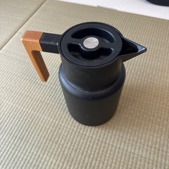 現地引取限定　魔法瓶　1Lの画像