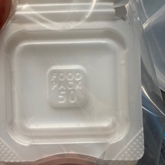 離乳食用タッパーの画像