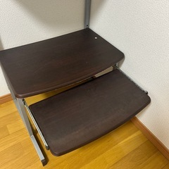 パソコンデスク
の画像