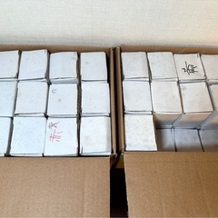 ミニチュア ガラスの豚の置物 新品45個の画像