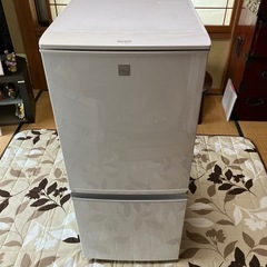 冷蔵庫(内容積137L)
