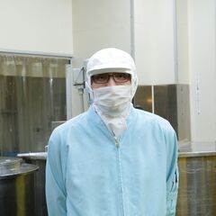 【月給25万円〜！製造チームの頼れる存在に♪】ソースやたれの仕込み作業◎髪色髪型自由☆残業少なめ！土日祝休み！日勤専属！賞与年2回あり◎家族手当や住宅手当などの充実手当◎1食190円の昼食補助あり♪の画像