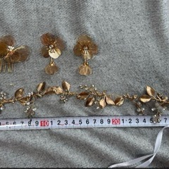 ウエディング アクセサリー ヘッドドレス イヤリング ゴールドの画像