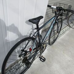 E610　★　16800円★整備済み スポーツ中古自転車 　グレー　LEDオートライト　カゴ付き【クロスバイク】の画像