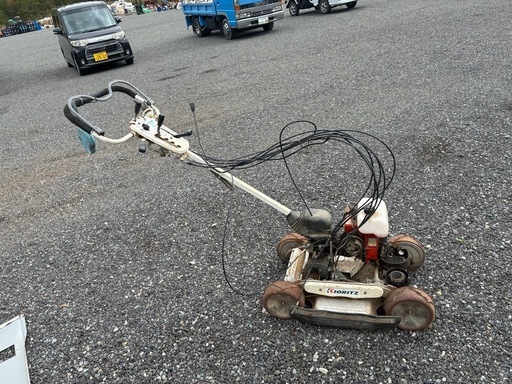 スパイダーモア草刈り機