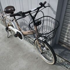 E613　★　13800円★　ミニベロ中古自転車 　LEDオートライト　６段　ブラウン【20インチ 】の画像