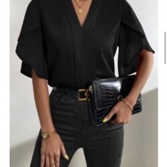 【中古】ZARA 4点セット パンツスーツ上下と新品ブラウス2枚の画像