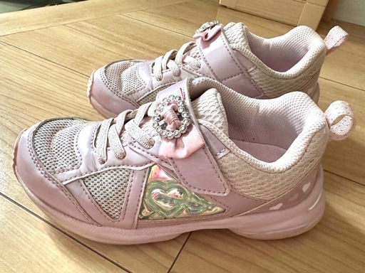 美品！瞬足女の子ピンクスニーカー18.0 (エルモちゃん) 柏のキッズ用品