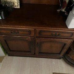 カリモク　キッチンボード　の画像