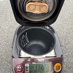 炊飯器
の画像