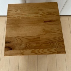 IKEA スツールの画像
