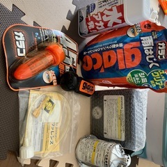 タイヤチェーンとフロアジャッキの画像