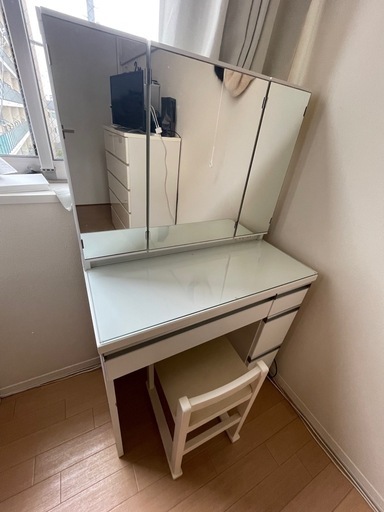 収納多！ニトリ　三面鏡ドレッサー　椅子付き