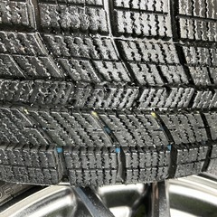 スタッドレスタイヤ＋ホイール4本の画像
