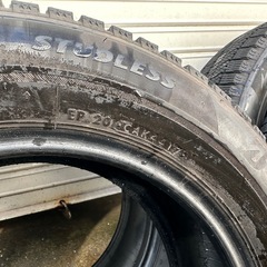BRIDGESTONE BLIZZAK  205/60/16 スタッドレスタイヤ ブリヂストン　ブリザック これからのシーズンに！の画像