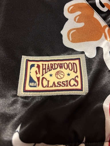 ✨新品・希少✨Mitchell & Ness ブルズ リバーシブル ジャケット 