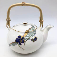 ss7776　有田焼 昇龍釜 土瓶茶器揃 金彩 すみれ 白地 急須 湯呑 セット 5客 茶器セット 和食器 お茶 工芸品 未使用品の画像