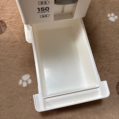 ニトリ 10キロ米びつの画像