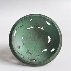 新品【高岡銅器】獅子彫刻 香炉 (銅製)  3脚　長柄雅博　銅製　玉獅子の画像