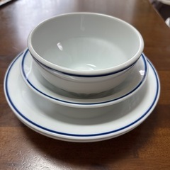 食器セットの画像