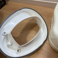 補助便座とオマルの画像