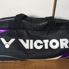 バドミントンのバッグの画像