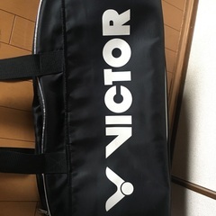 バドミントンのバッグの画像