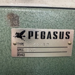🧵動作良好／整備済‼️’業務用ロックミシン PEGASUS L-152-12 の画像
