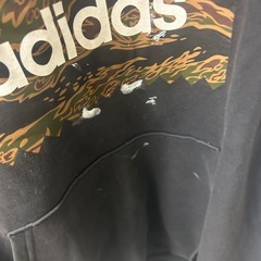 アディダスカモフラ柄パーカーの画像