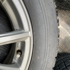 スタッドレスタイヤ+ホイール215/65R16 4本(おまけ米5kg)の画像