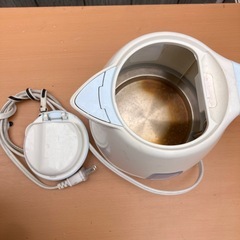 電気ケトル　フタのヒンジ割れてますの画像