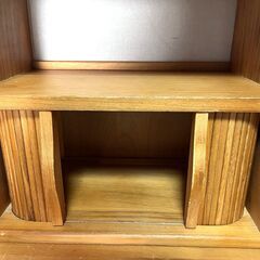 【B343】北欧モダン/木製収納/キッチンラック/ラウンドラック/タイル天板/蛇腹扉/サイドボード/中古の画像