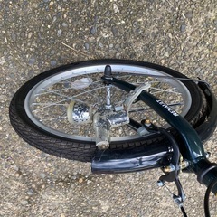 折り畳み自転車の画像