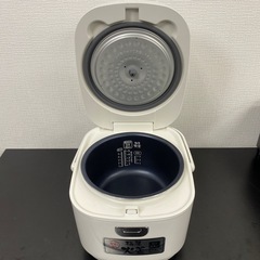 【ご来店限定】＊アイリスオーヤマ　5.5合炊き炊飯器　2022年製＊ 1020-5の画像