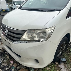 日産セレナの画像