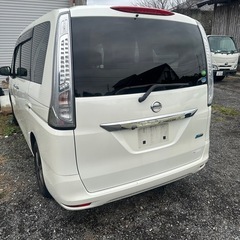日産セレナの画像