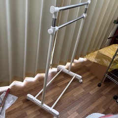 交渉中　洋服掛け伸縮ポールの画像