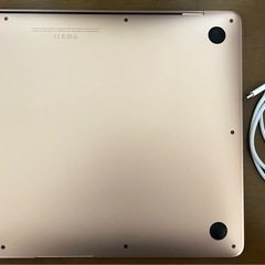 Apple MacBook Air 13インチ ゴールド 本体 充電ケーブル付きの画像
