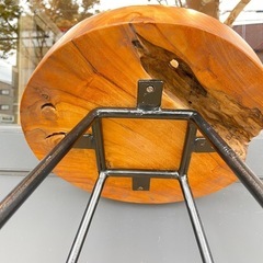 B7106【無垢×アイアン】ラウンドスツール  アイアンスツールの画像